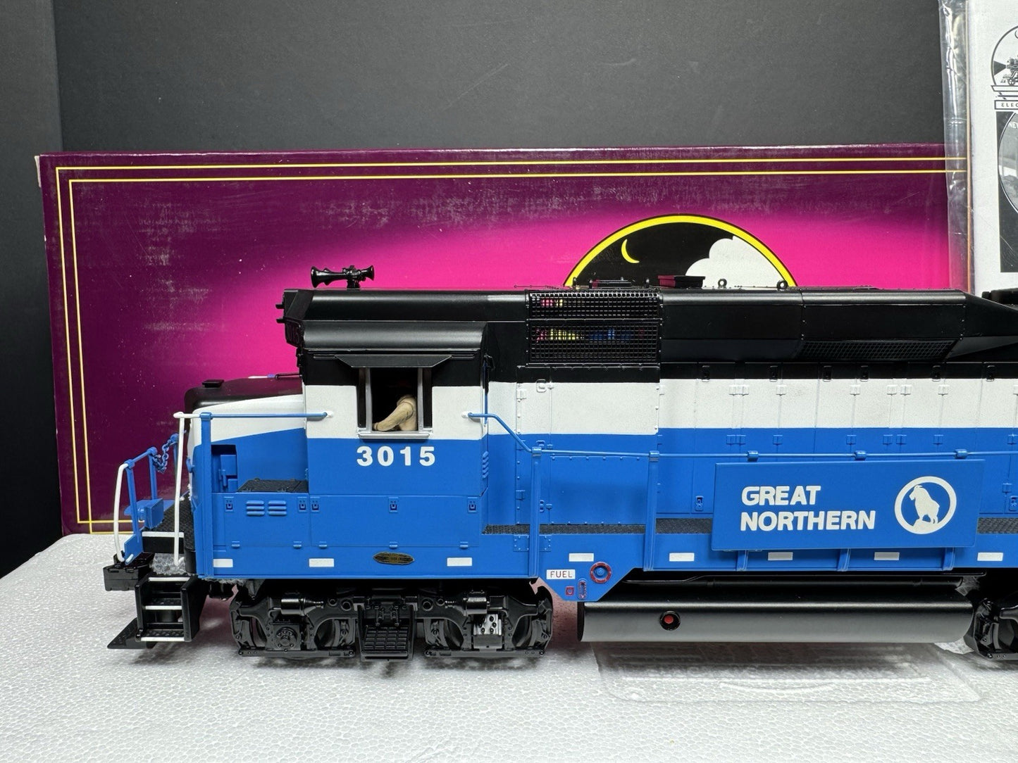 MTH 20-2399-1 Great Northern GN GP-30 diesel engine #3015 PS2 BCR NIB2