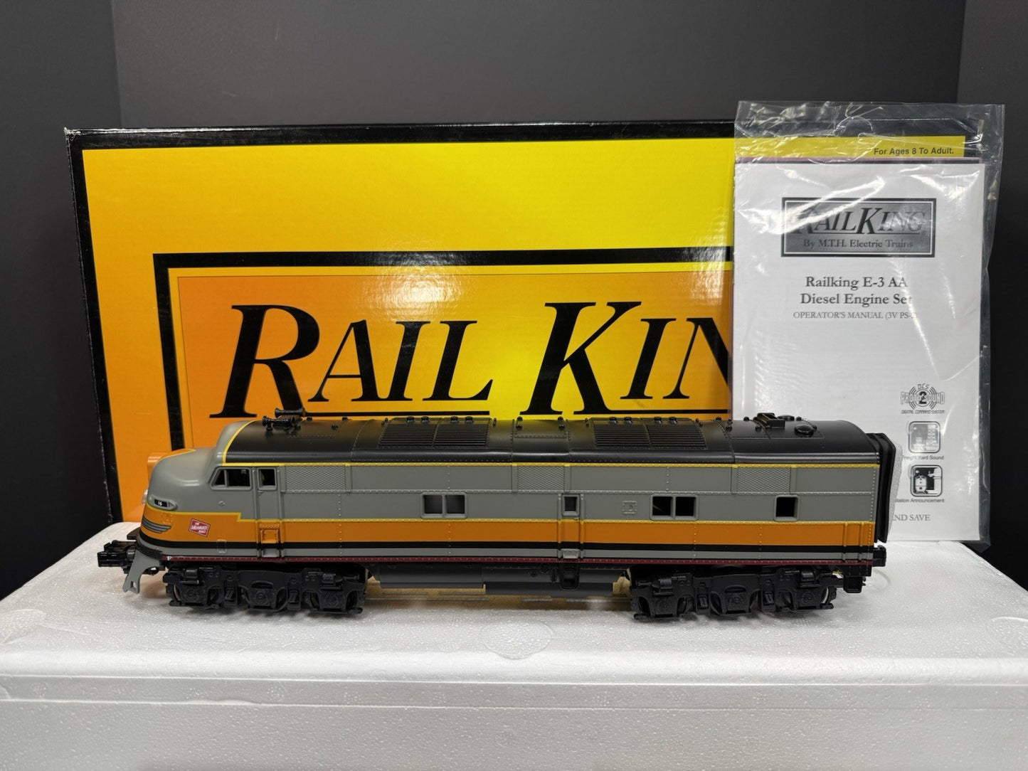 MTH RailKing 30-2488-1 Milwaukee Road E-3 diesel engine ABA set PS 2.0 BCR NIB2