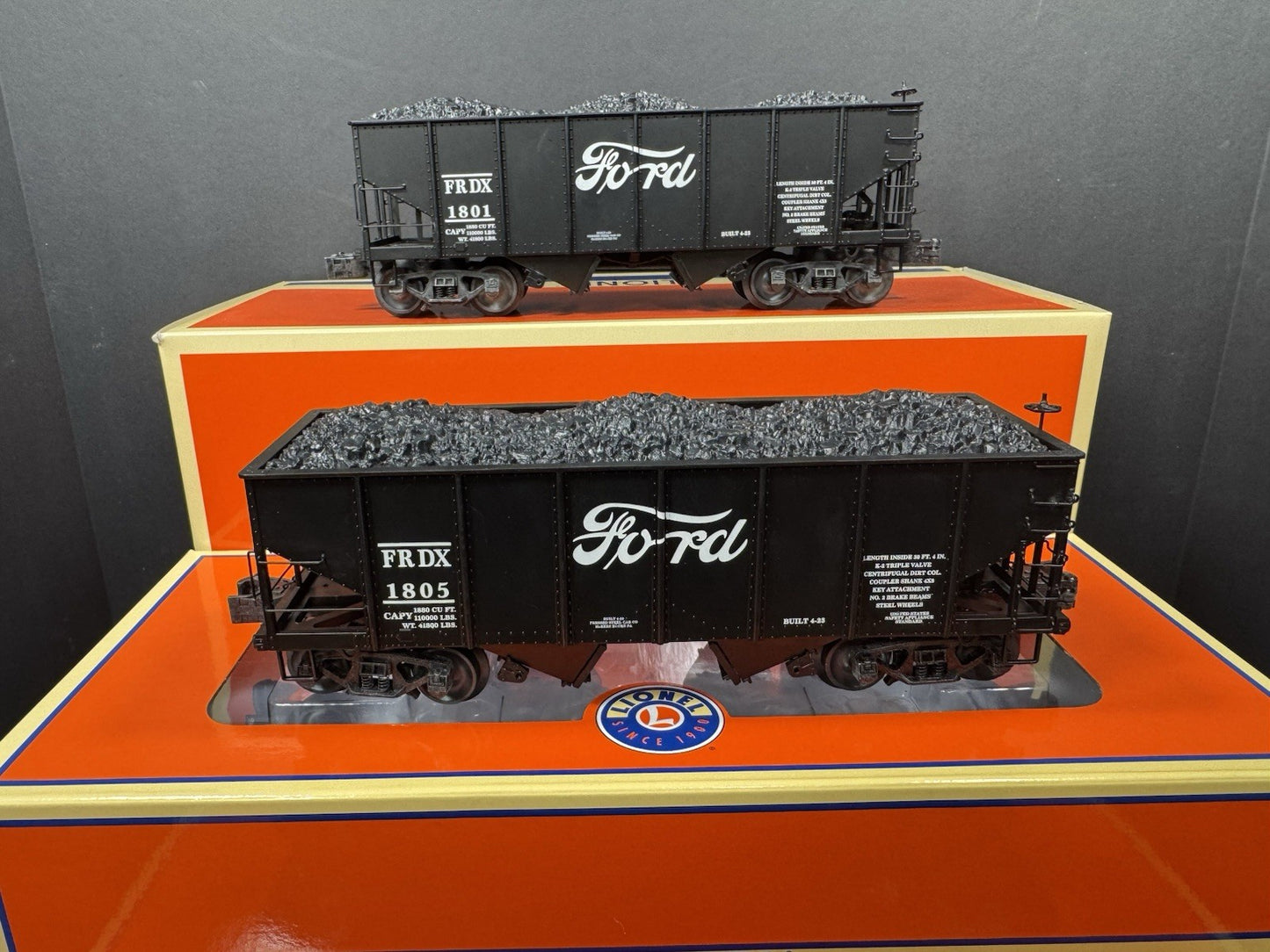 Lionel 2026950 Ford 2-bay hopper car with coal load 3-pack LNIB2