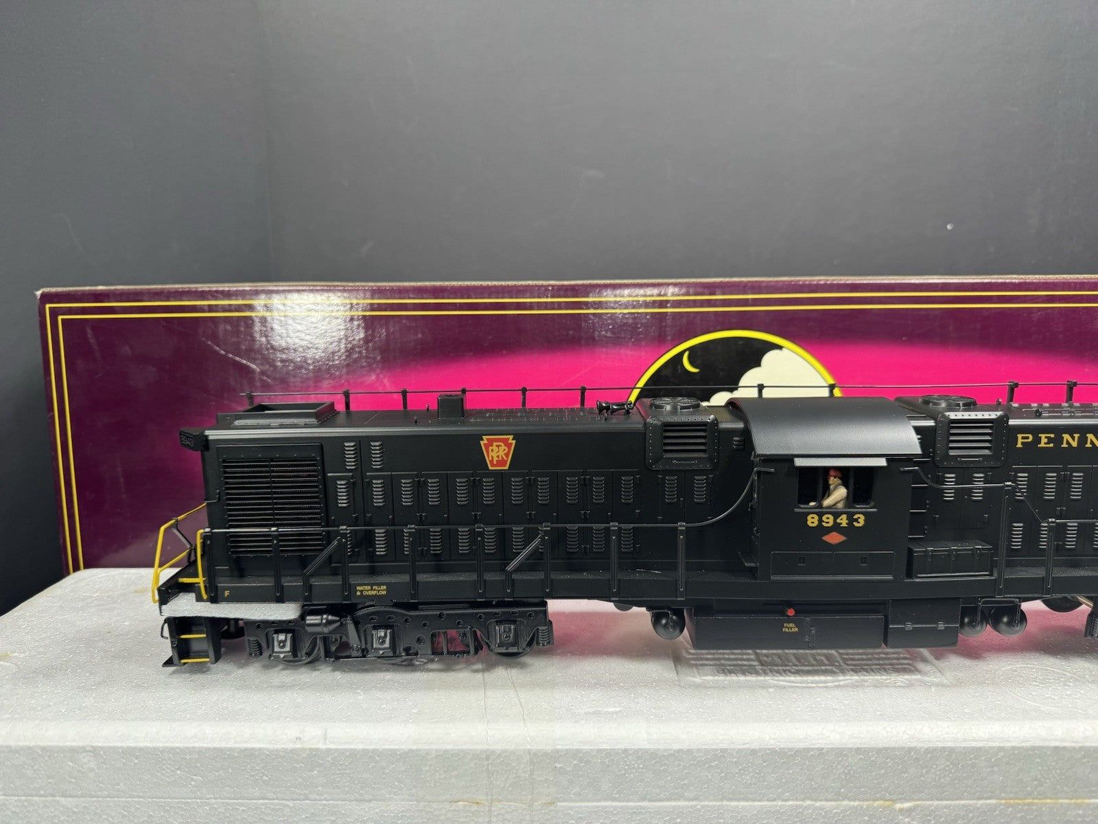 MTH 20-2302-3 Pennsylvania 2500 HP transfer nonpowered diesel engine #8943 NIB7