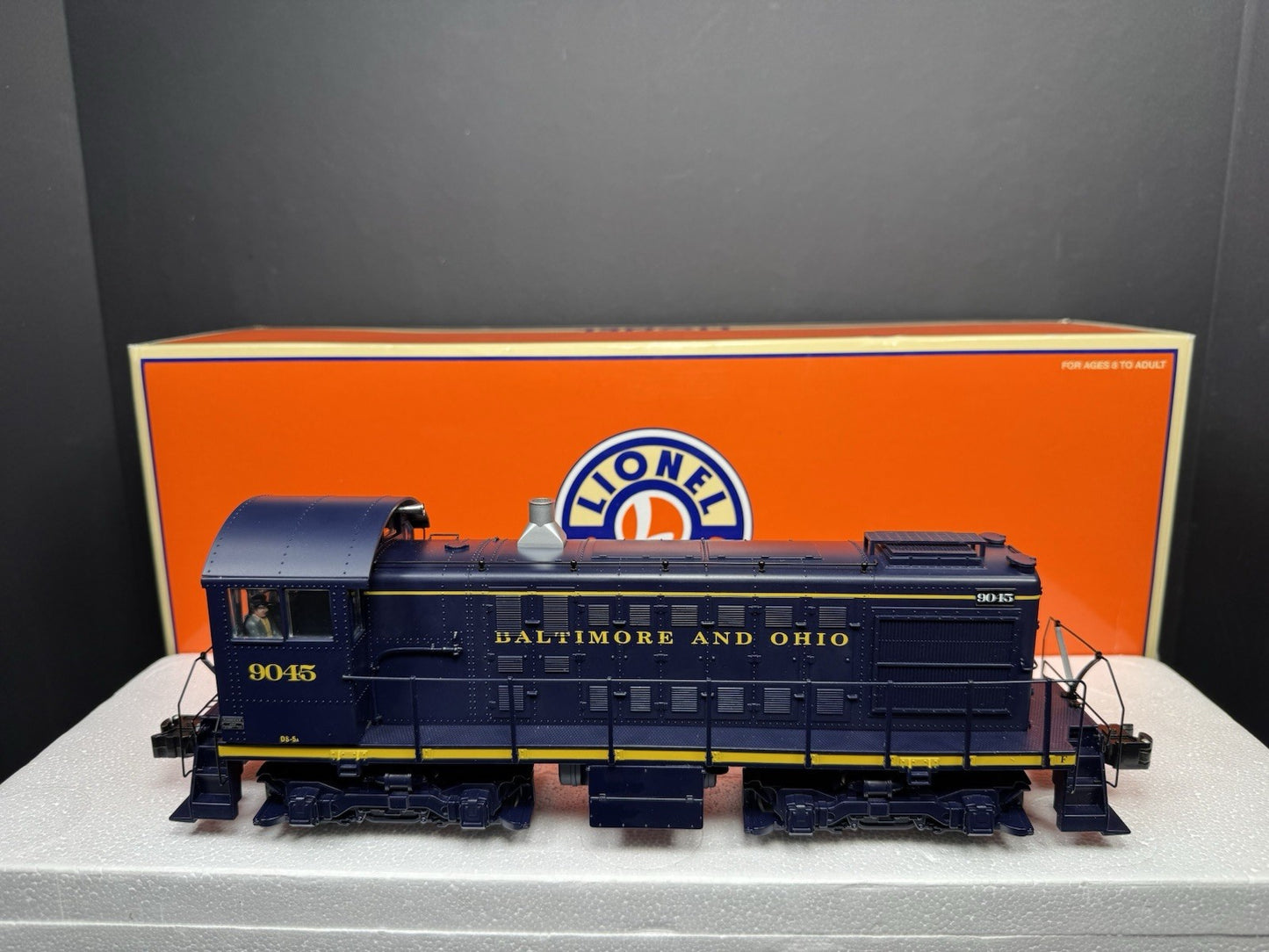 Lionel 6-28539 TMCC Baltimore & Ohio B&O S-2 diesel switcher engine #9045 LNIB6
