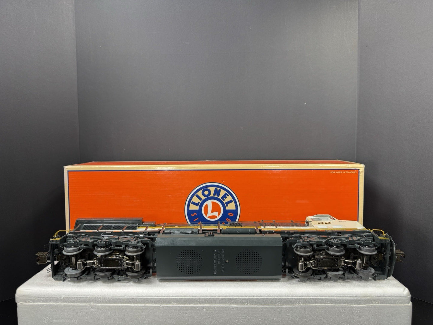 Lionel LEGACY 6-31783 BNSF Ice Cold Express AC6000 diesel engine #32 EX10