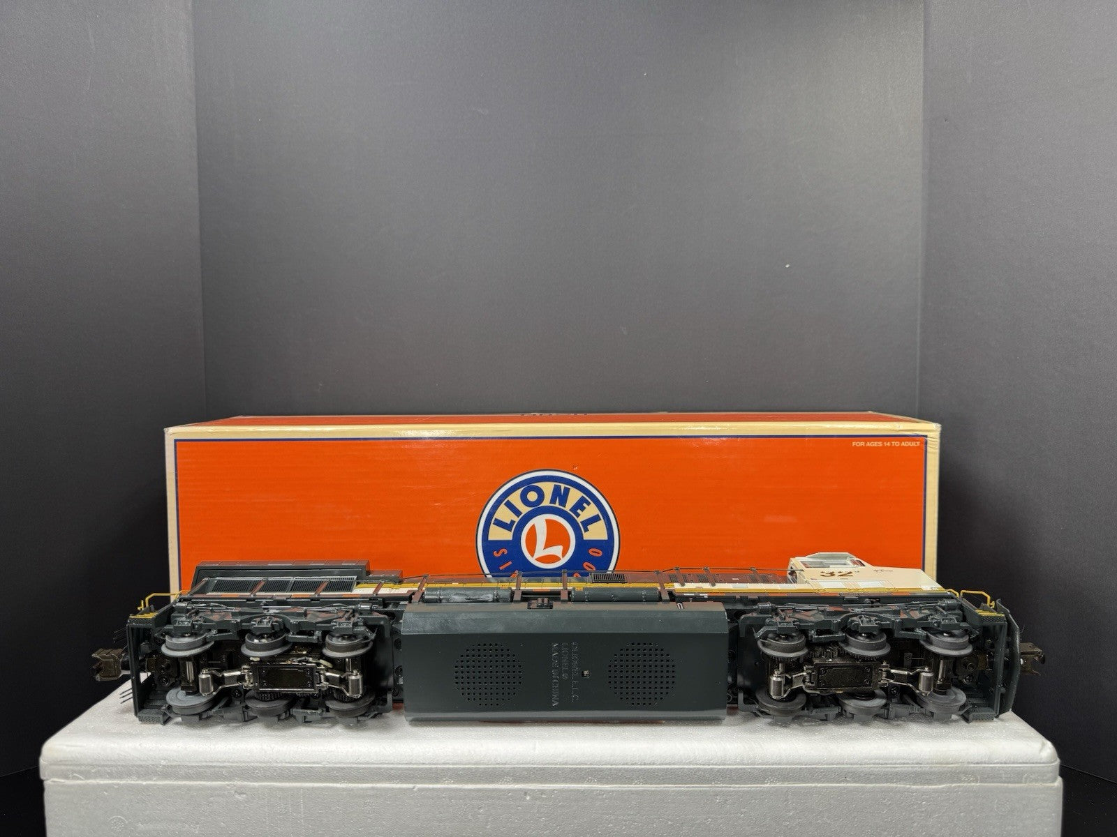 Lionel LEGACY 6-31783 BNSF Ice Cold Express AC6000 diesel engine #32 EX10