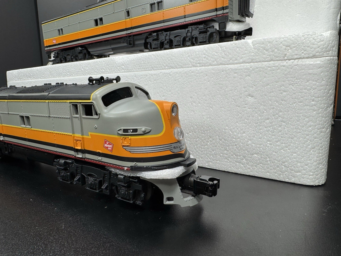 MTH RailKing 30-2488-1 Milwaukee Road E-3 diesel engine ABA set PS 2.0 BCR NIB5