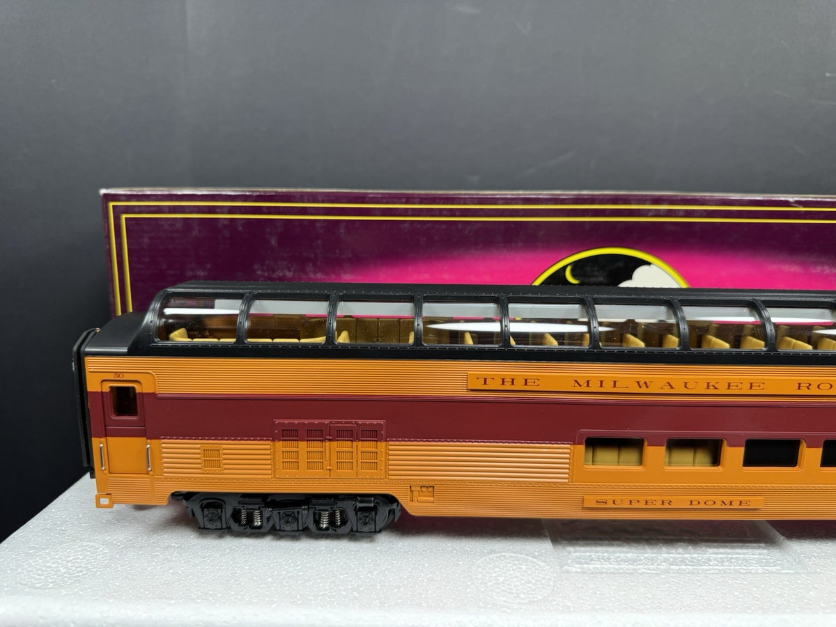 MTH 20-67025 Milwaukee Road 70' full-length vista dome passenger car LNIB2