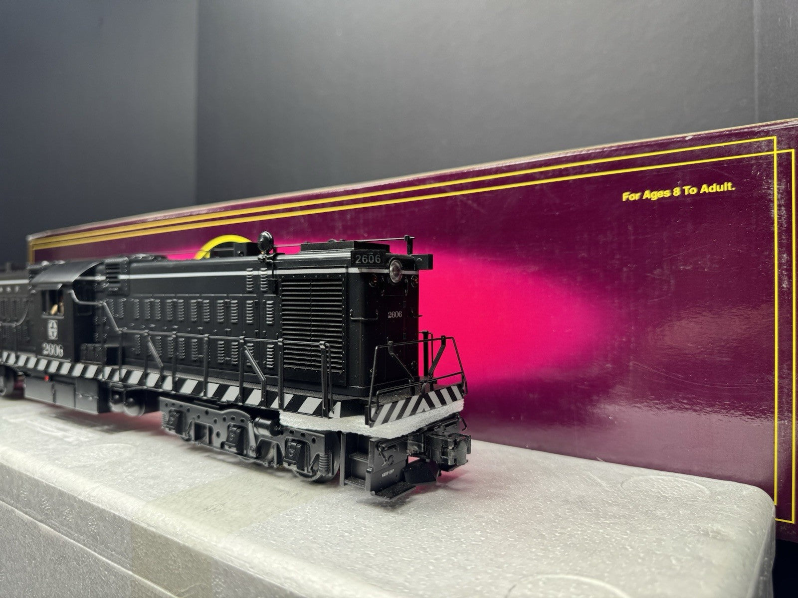 MTH 20-2427-3 Santa Fe 2500 HP transfer nonpowered diesel engine #2606 EX4