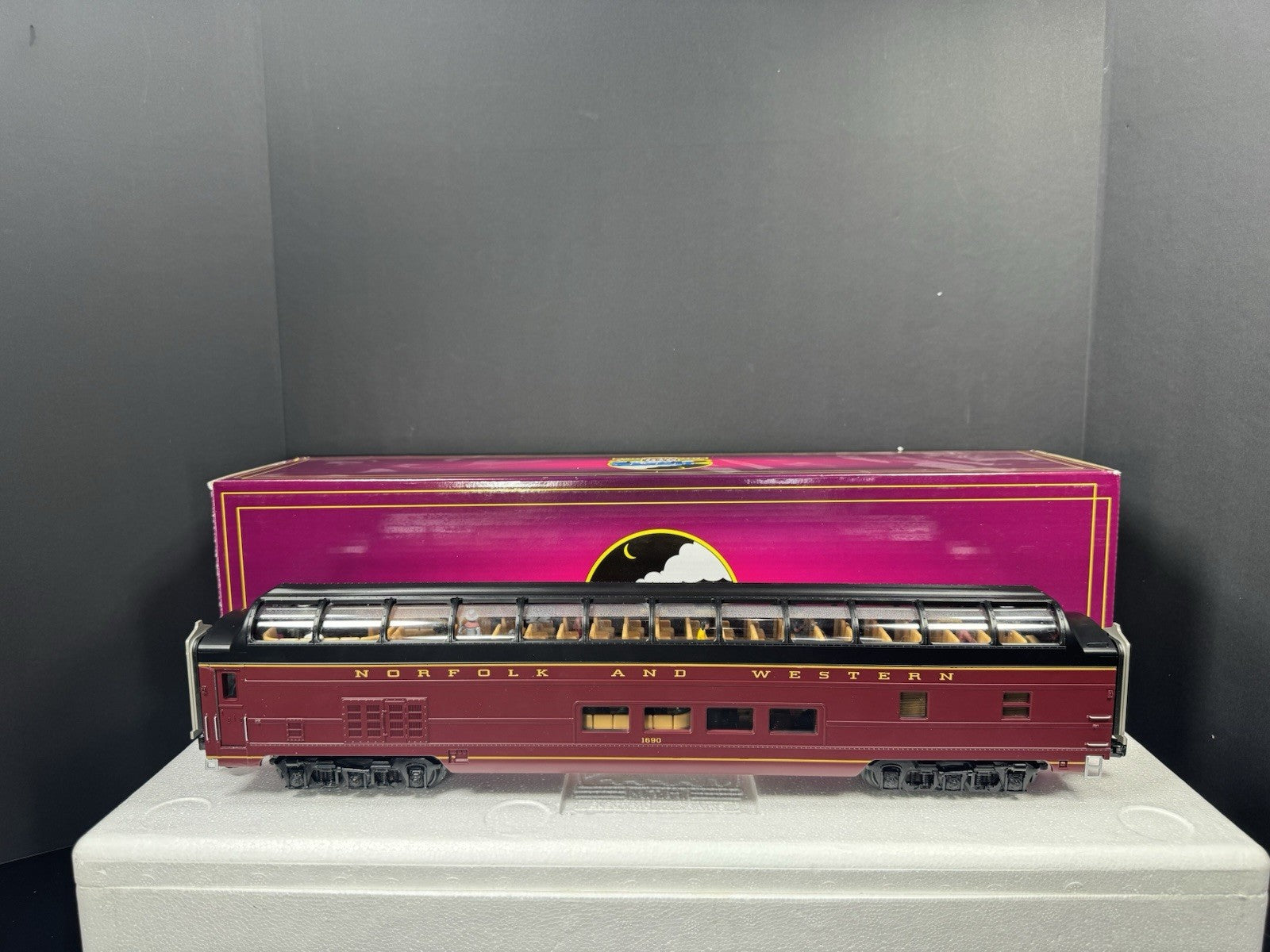 MTH 20-64176 Norfolk & Western N&W 70' full-length vista dome passenger car LNIB0