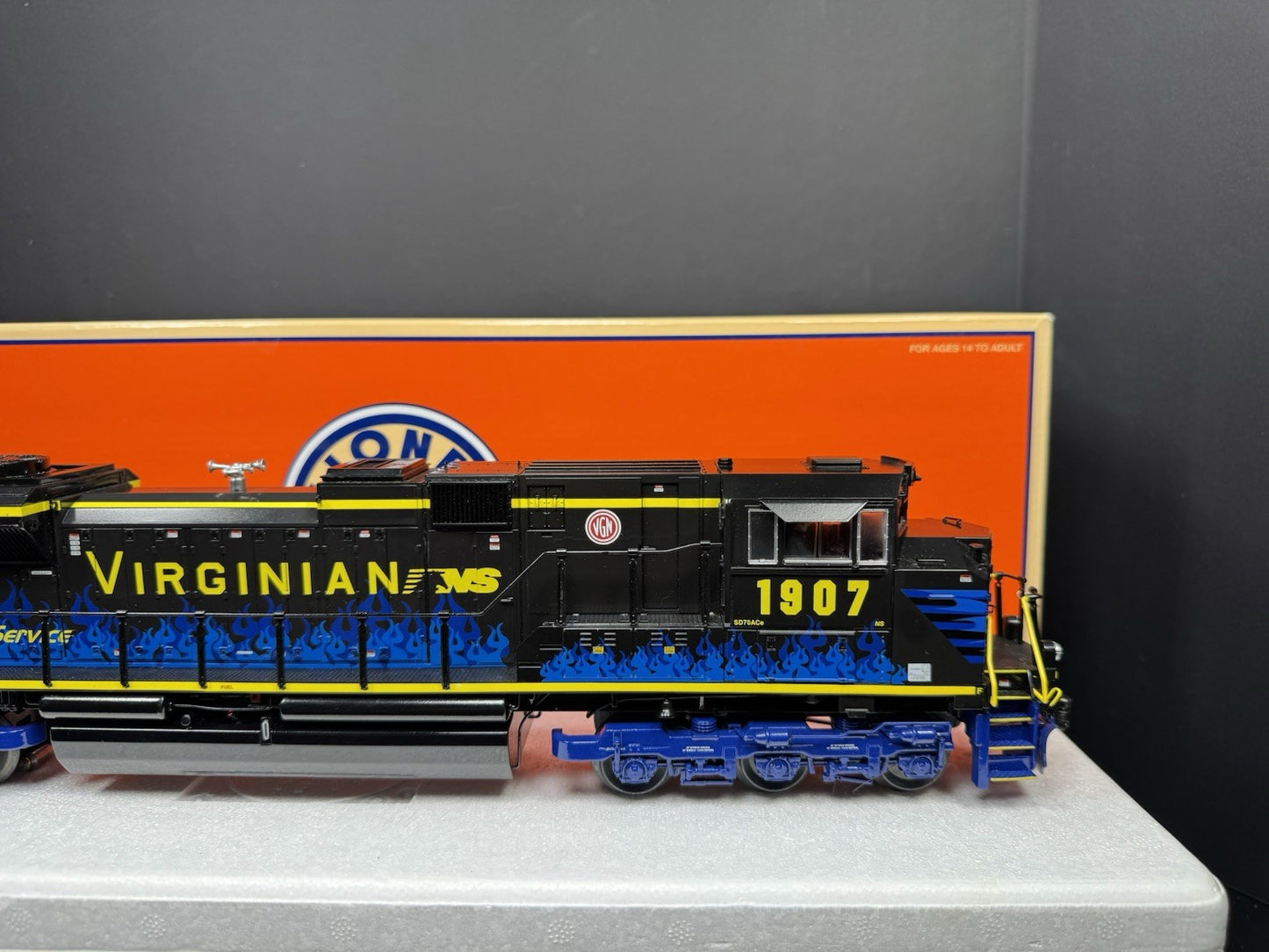 Lionel LEGACY 6-28333 NS heritage Virginian SD70ACe diesel engine #1907 LNIB8