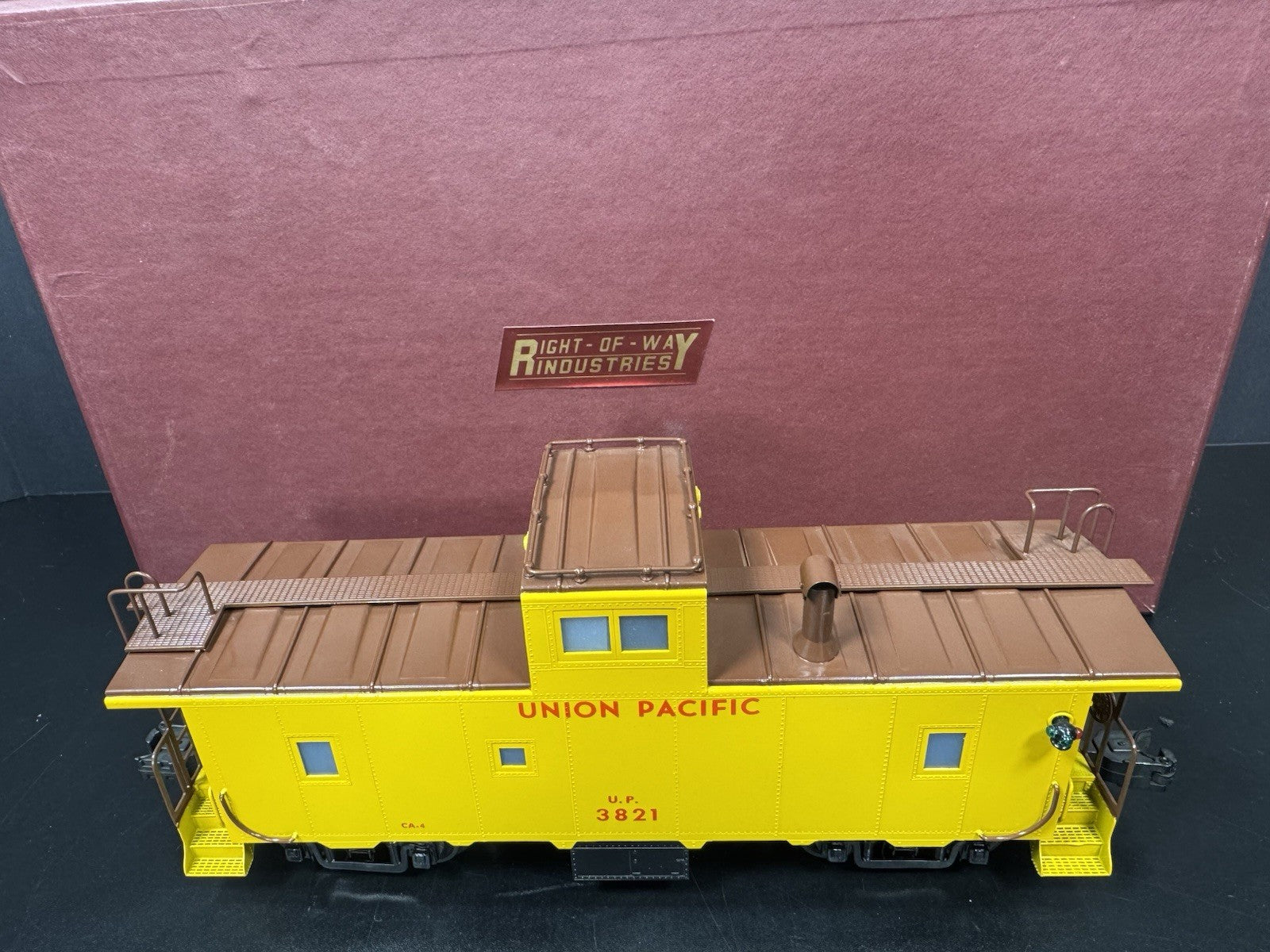 Right-of-Way Ajin 3-rail brass Union Pacific UP smoking caboose #3821 LNIB2