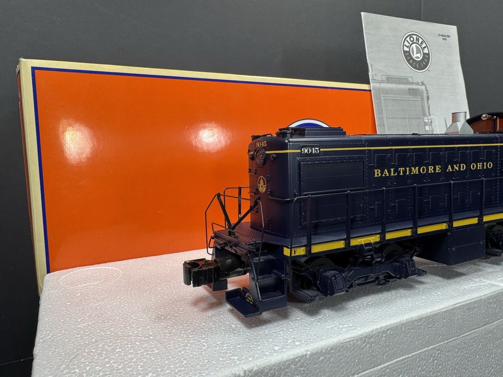 Lionel 6-28539 TMCC Baltimore & Ohio B&O S-2 diesel switcher engine #9045 LNIB1