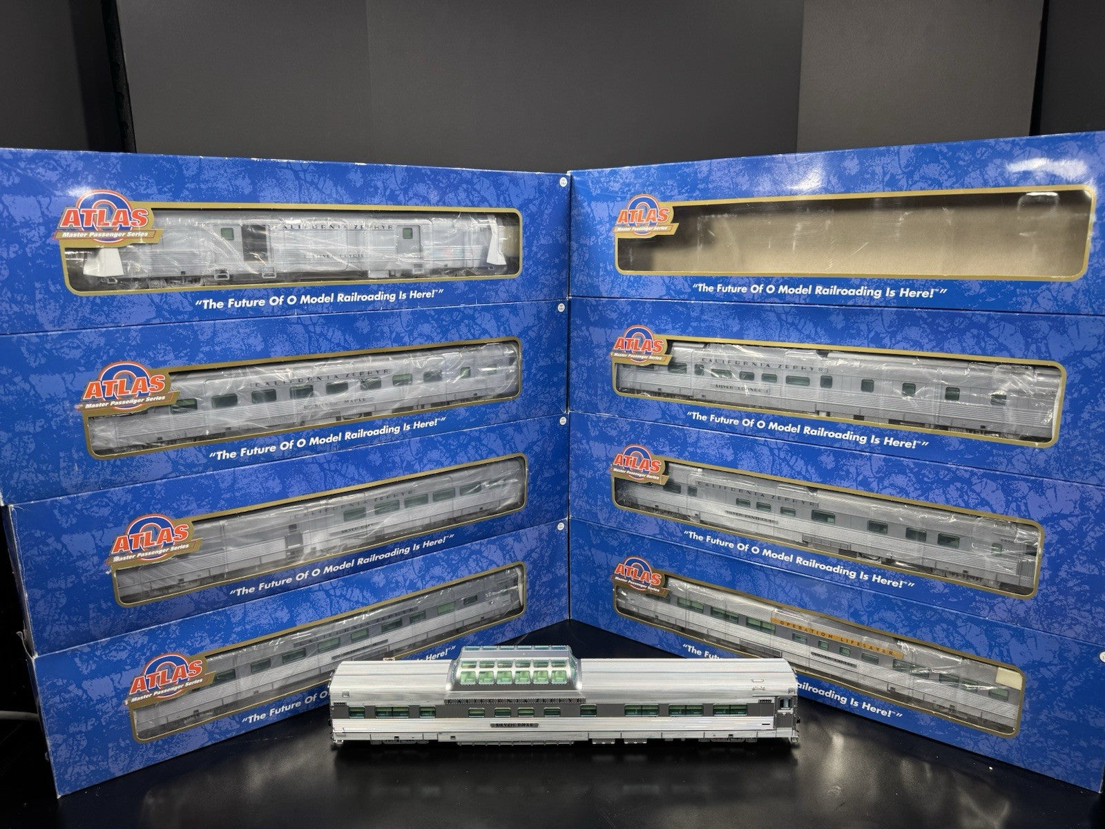 Atlas O 2-rail CB&Q California Zephyr 21" passenger 8-car set LNIB0