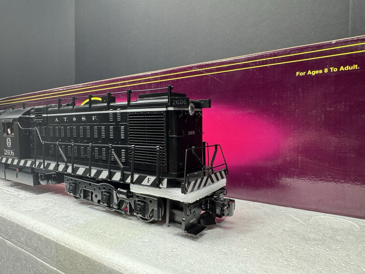 MTH 20-2427-3 Santa Fe 2500 HP transfer nonpowered diesel engine #2606 EX9
