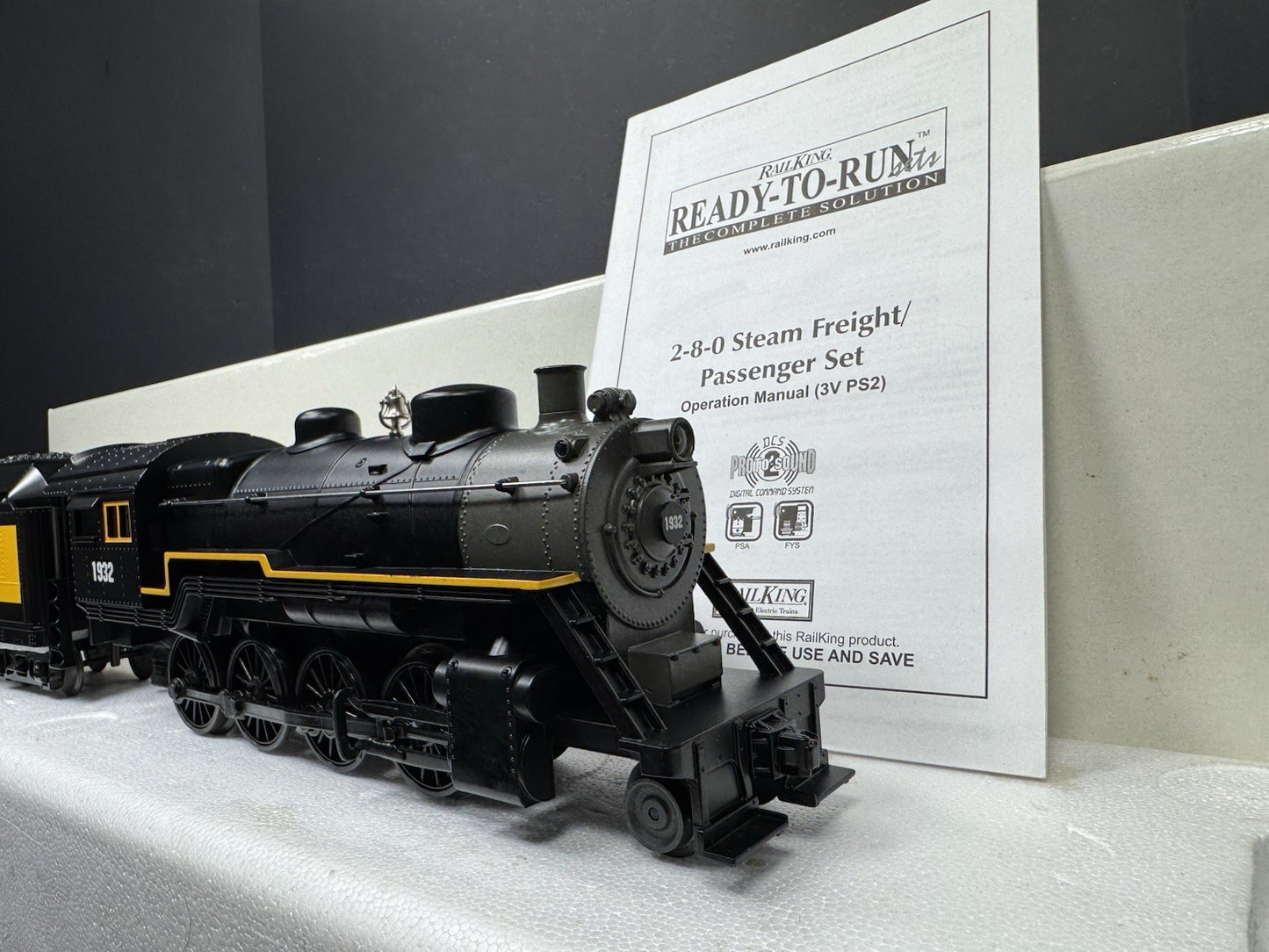 MTH RailKing 30-4180-1E Caterpillar CAT 2-8-0 steam engine #1932 PS2 BCR EX9
