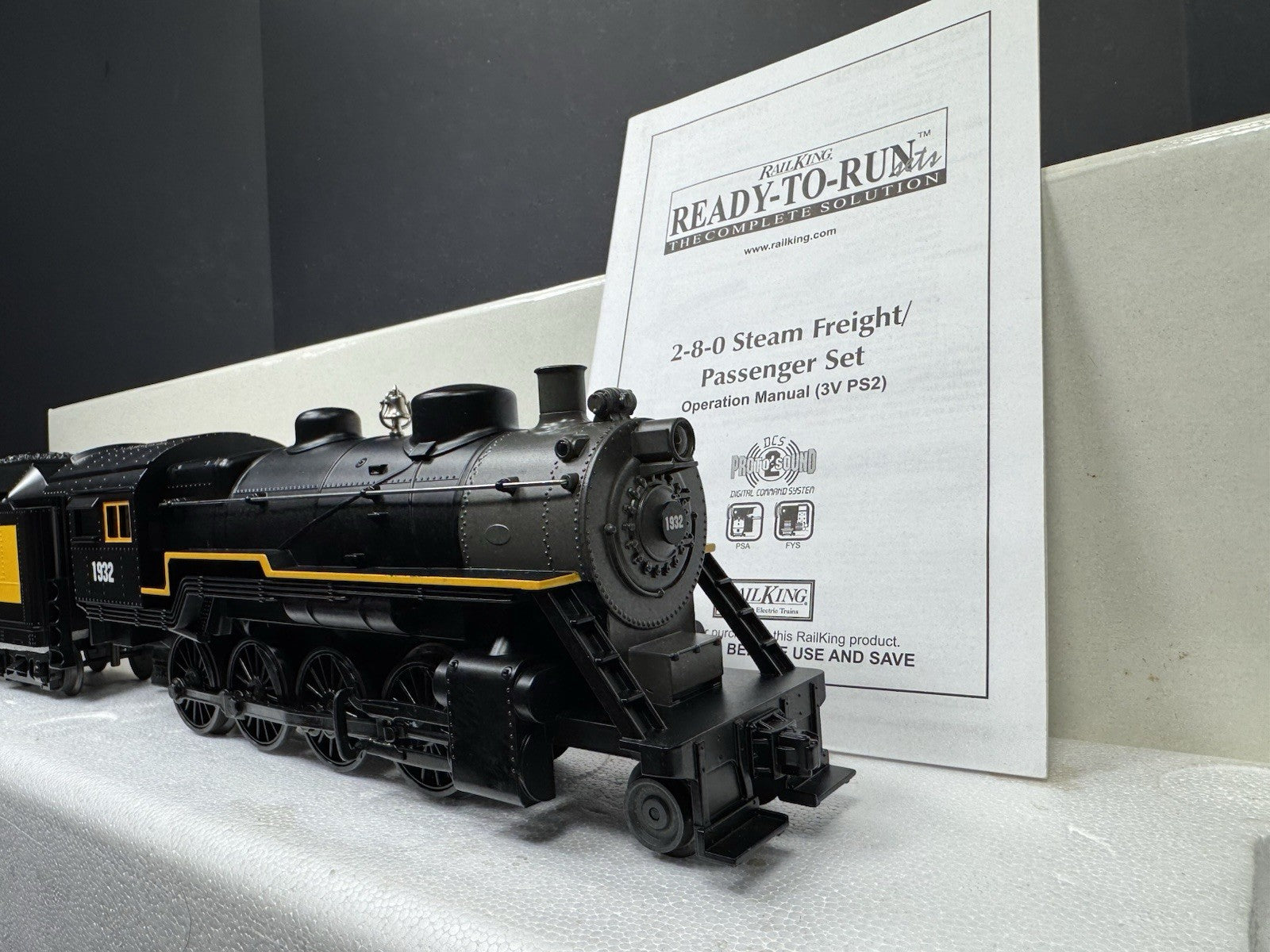 MTH RailKing 30-4180-1E Caterpillar CAT 2-8-0 steam engine #1932 PS2 BCR EX9