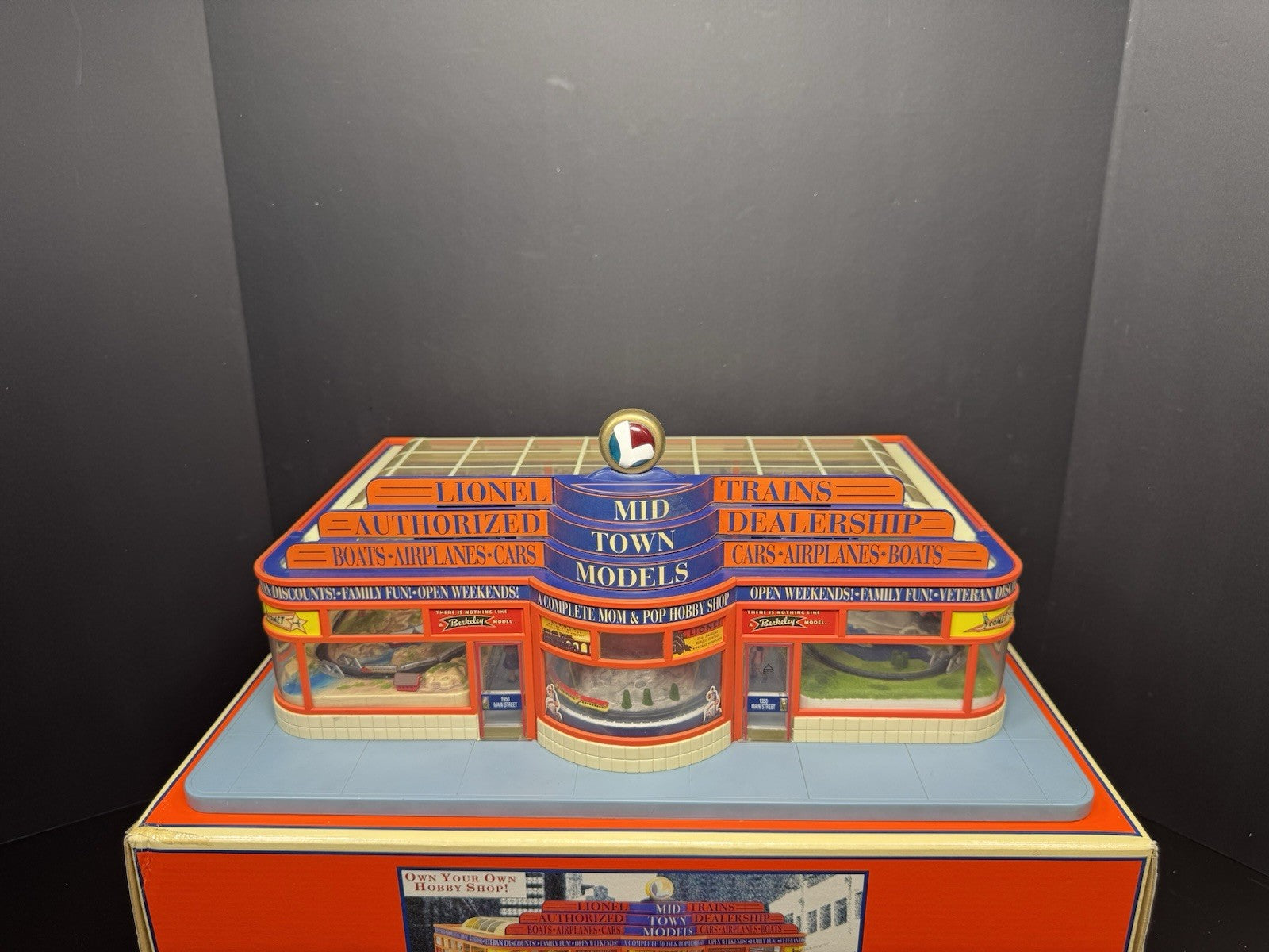 Lionel 6-32998 Mid-Town Models operating hobby shop accessory LNIB0