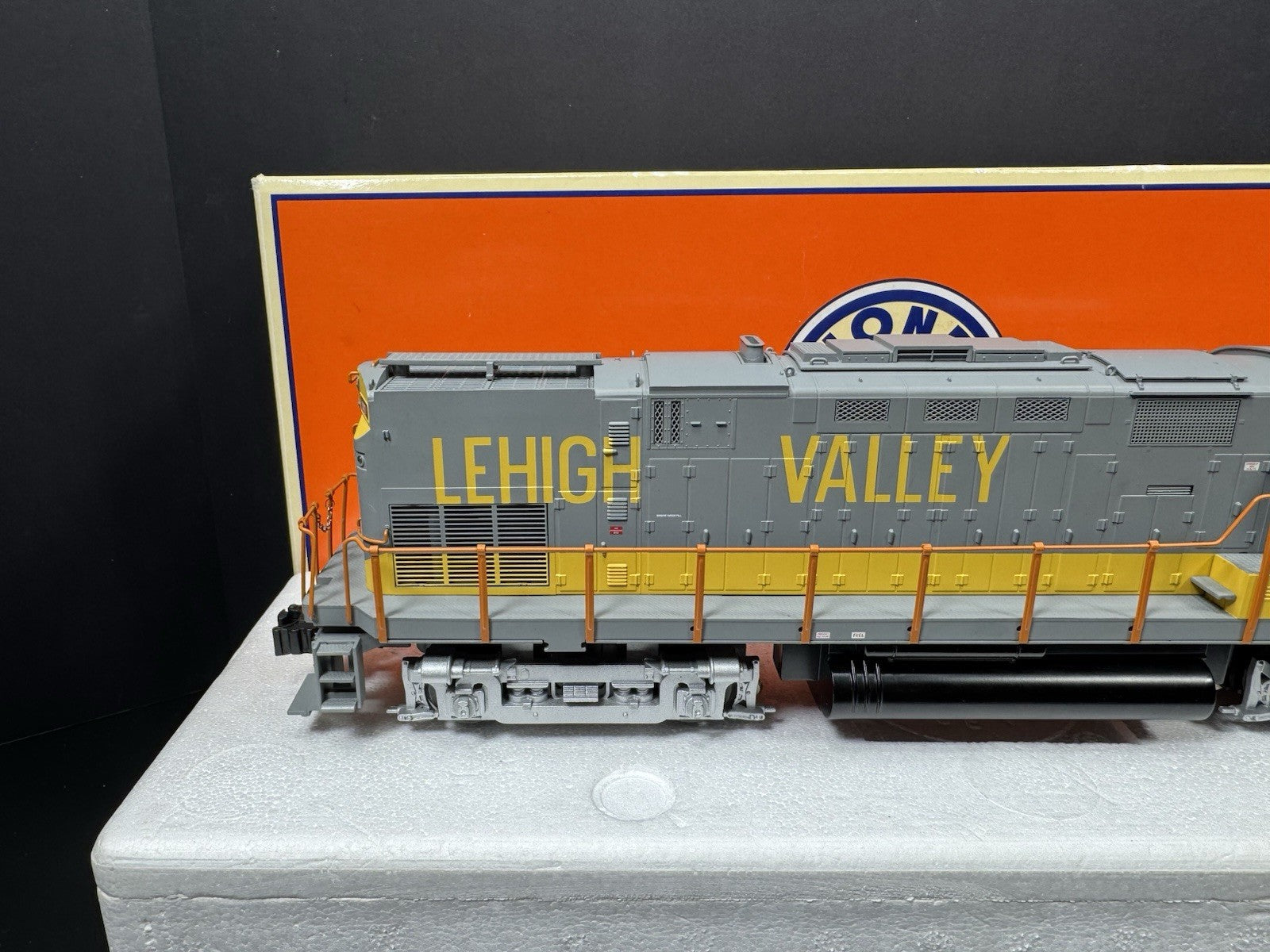 Lionel 6-28218 TMCC Lehigh Valley "Yellow Jacket" C-420 diesel engine #407 LNIB7