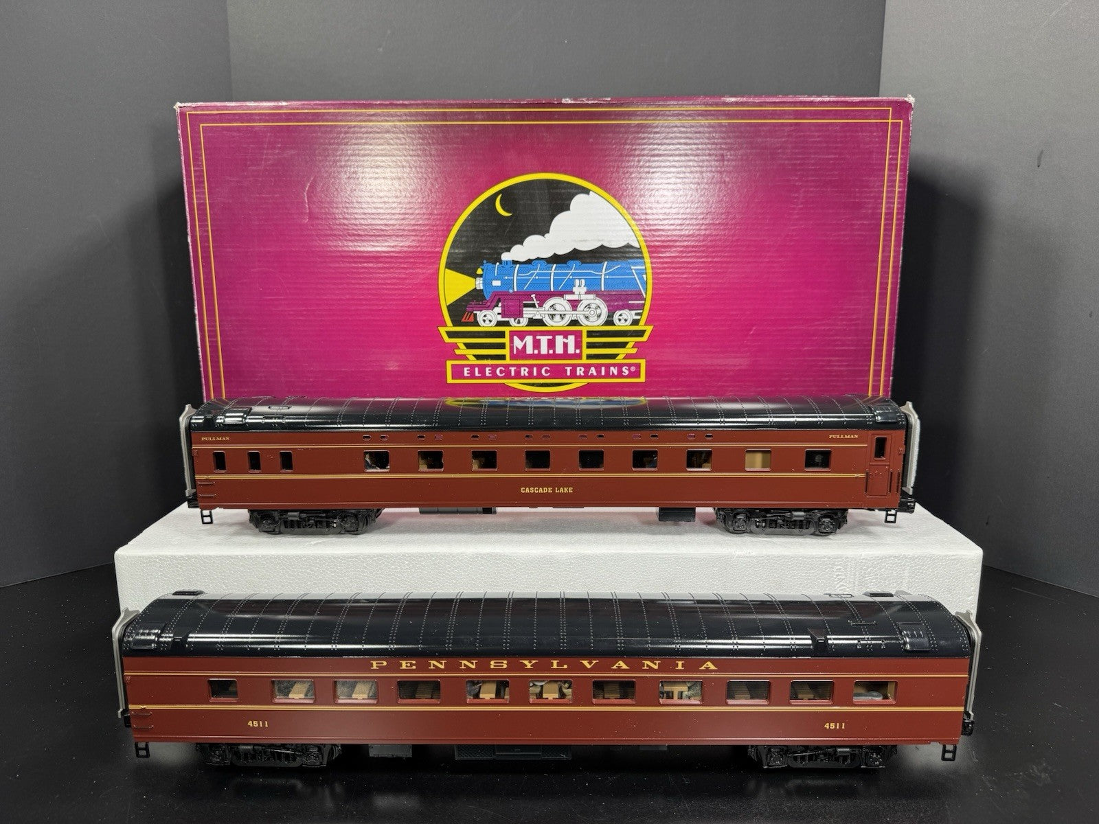 MTH 2064096 Pennsylvania PRR 70' sleeper diner passenger 2car set LNIB5