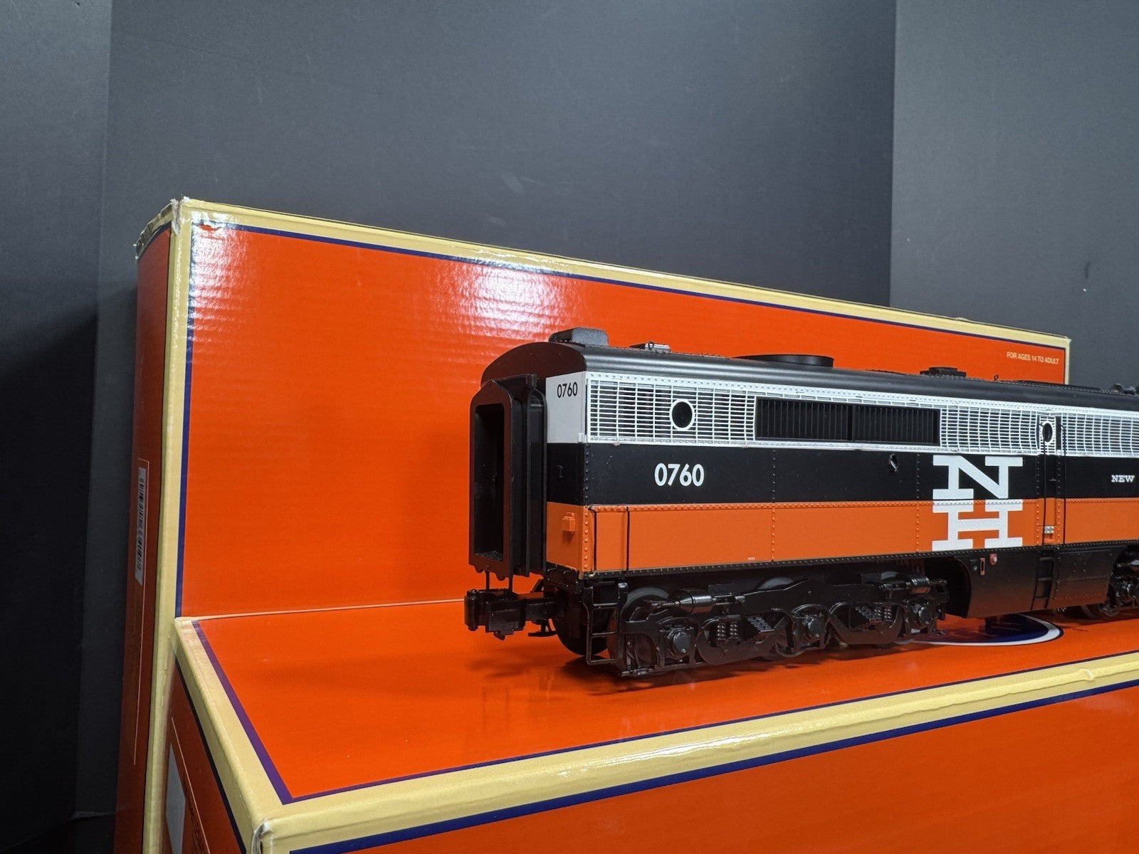 Lionel LEGACY 2133410 New Haven NH Alco PA diesel engine AA set LNIB10