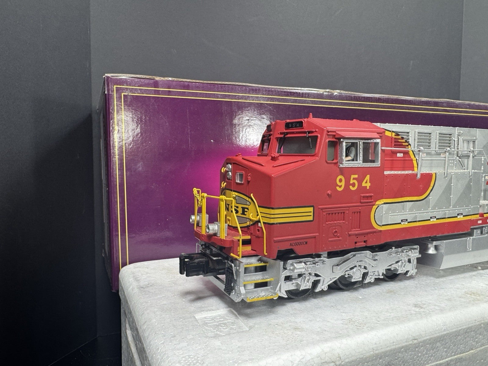 MTH 20-2265-1 Santa Fe Warbonnet AC6000 diesel engine #954 PS2 BCR EX1