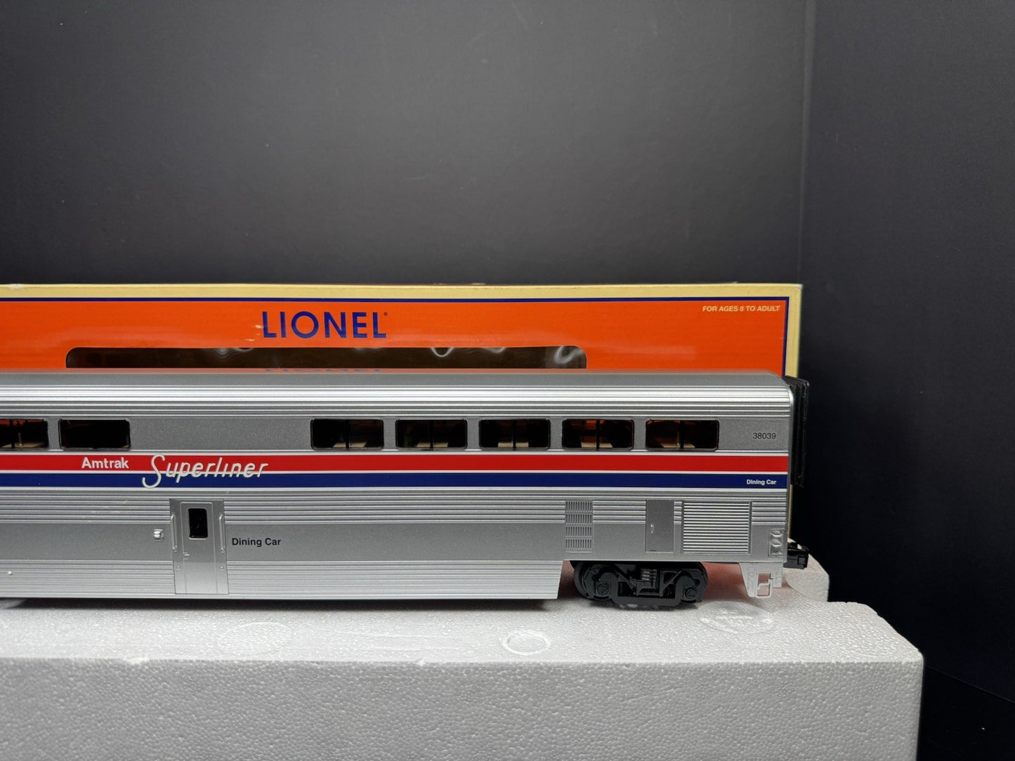 Lionel 6-15396 Amtrak Superliner 18" aluminum StationSounds diner car LNIB3