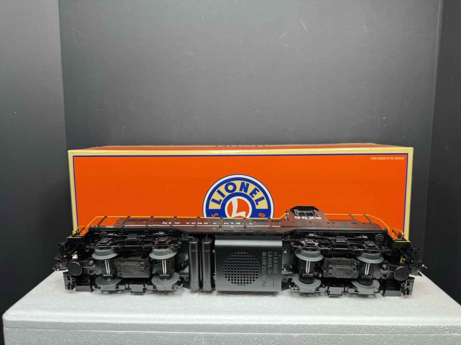 Lionel 6-28562 New York Central NYC GP-7 nonpowered diesel engine #5629 LNIB10
