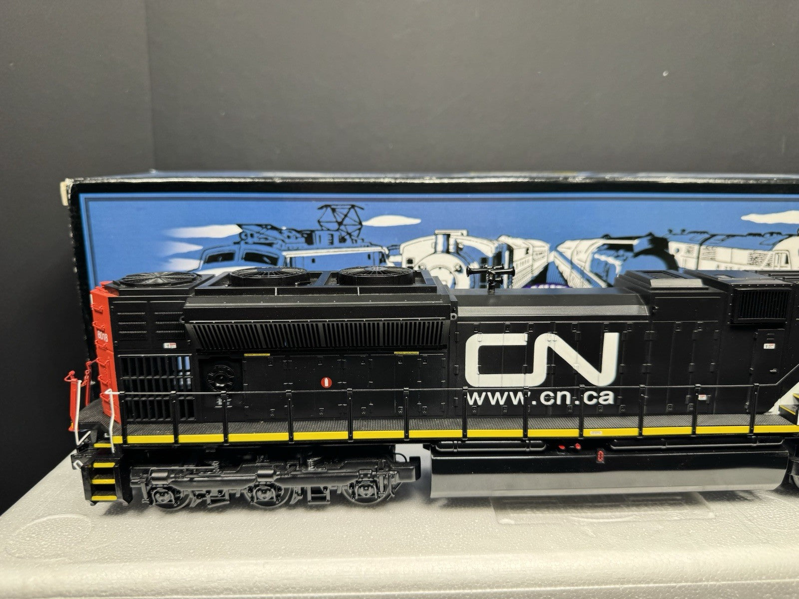 MTH 20-80006B Canadian National CN SD70-M diesel engine #8018 PS2 BCR LNIB6