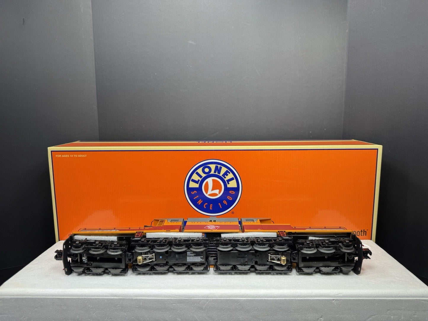 Lionel LEGACY 1933573 Milwaukee Road bipolar electric engine #3 LNIB10