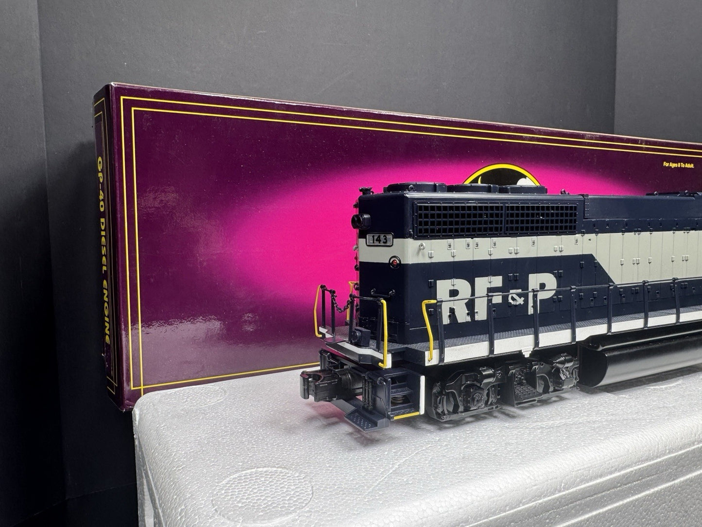 MTH 20-2425-1 Richmond RF&P GP-40 diesel engine #143 PS2 BCR LNIB4