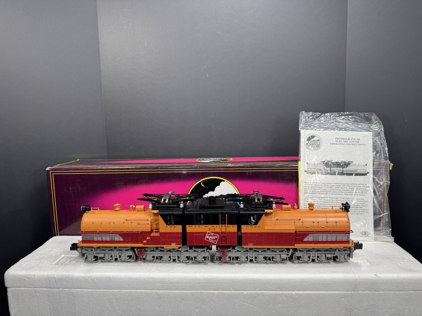 MTH 20-5511-1 Milwaukee Road E-2 Bi-Polar electric engine #E3 PS2 BCR EX5