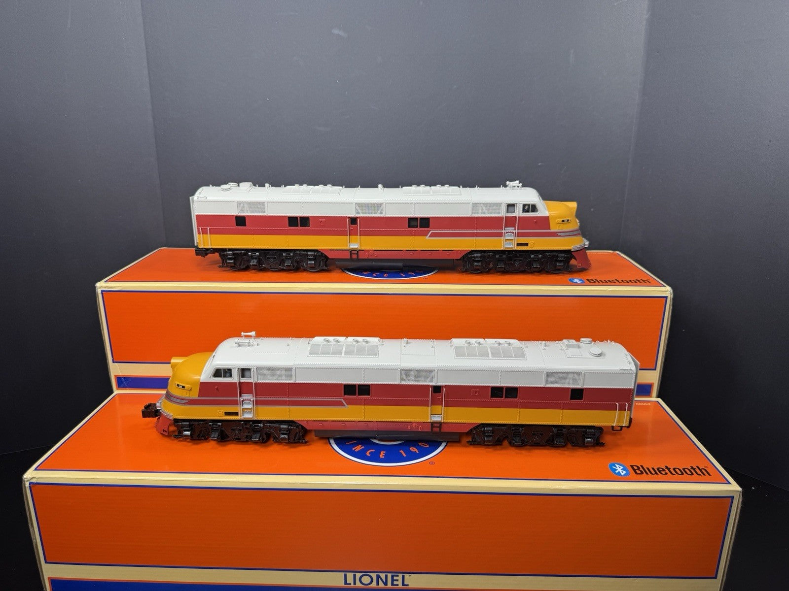 Lionel LEGACY 6-84659 Milwaukee Road E6 diesel engine AA set #15A #15B LNIB4