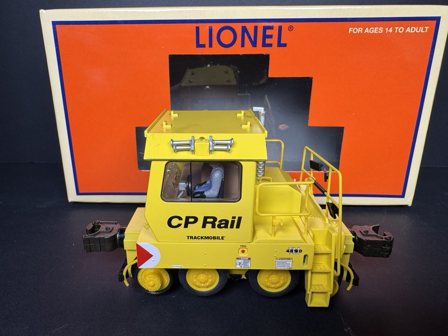 Lionel 6-28450 TMCC Canadian Pacific CP Rail trackmobile LNIB2