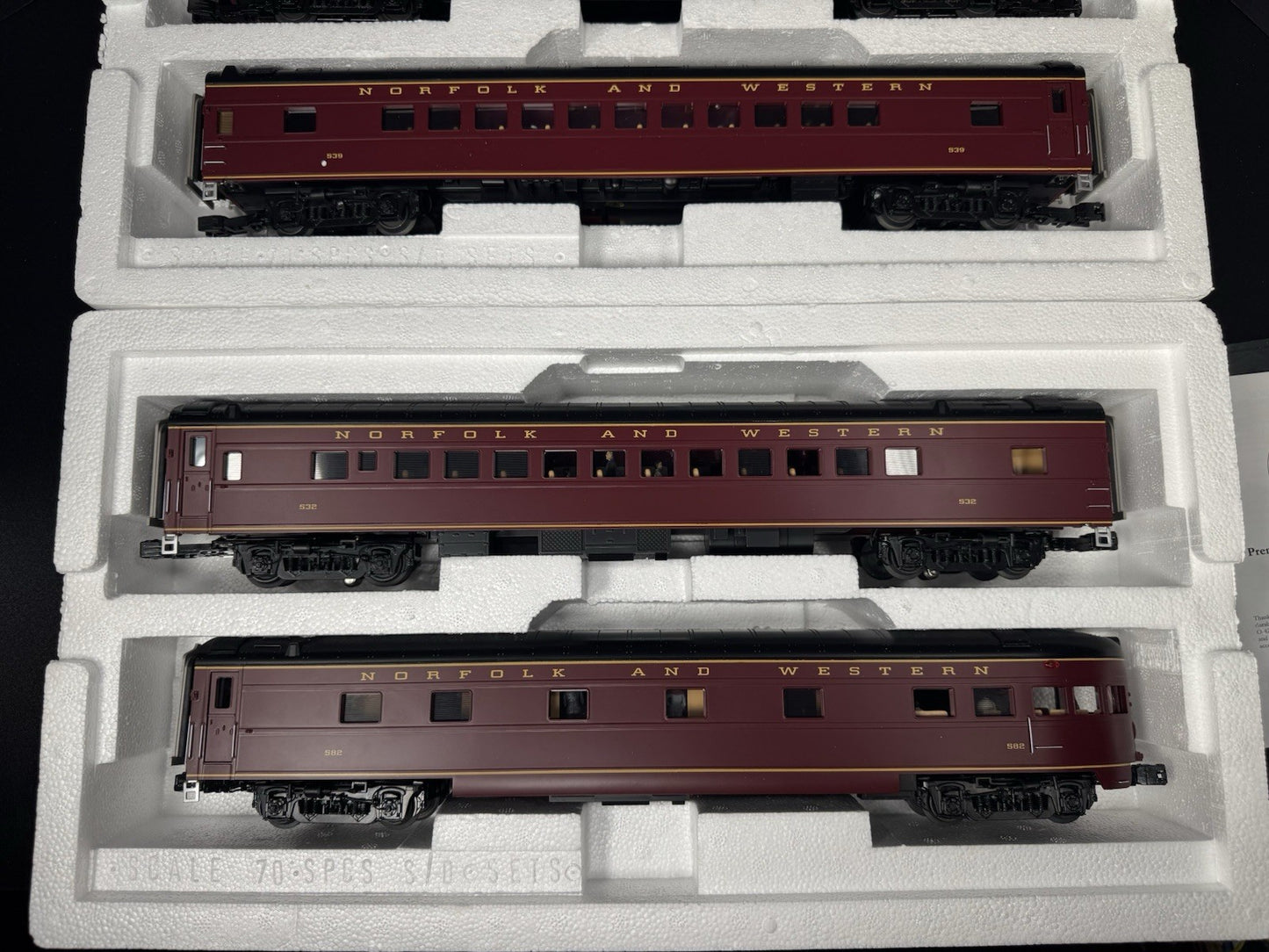 MTH 20-64173 Norfolk & Western N&W 70' streamlined passenger 4-car set LNIB2