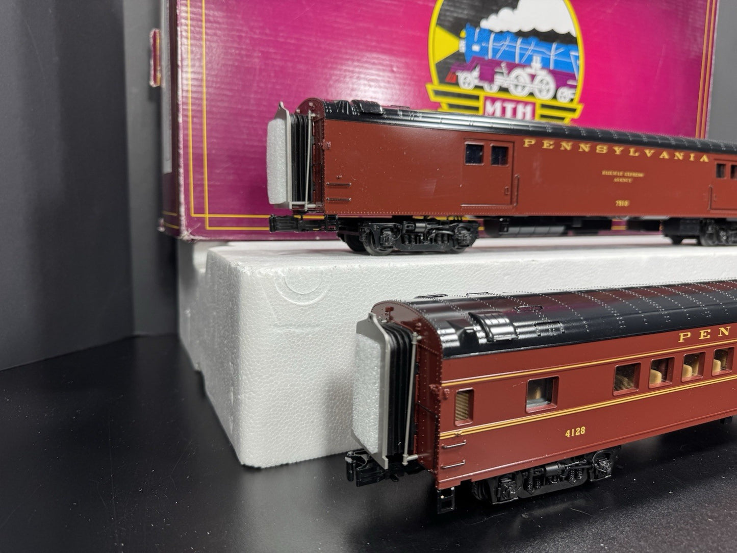 MTH 2064097 Pennsylvania PRR 70' baggage coach passenger 2car set LNIB1