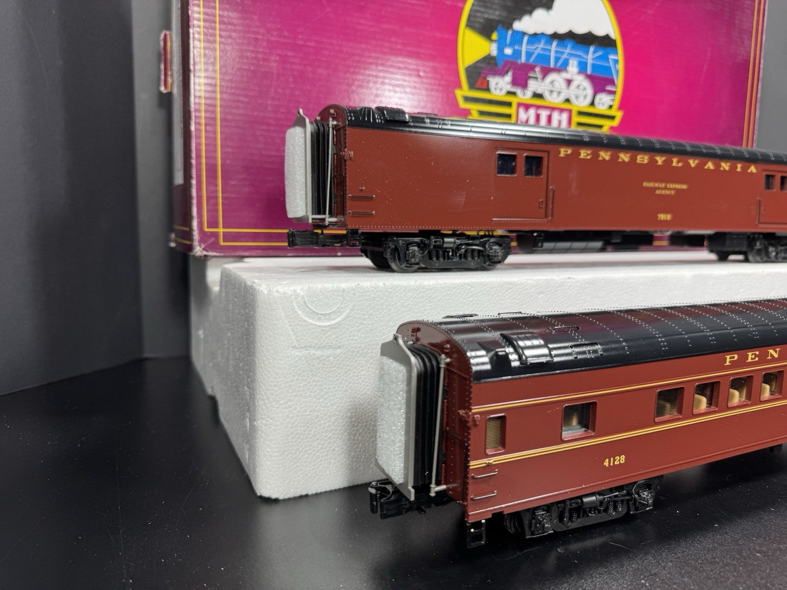 MTH 2064097 Pennsylvania PRR 70' baggage coach passenger 2car set LNIB1