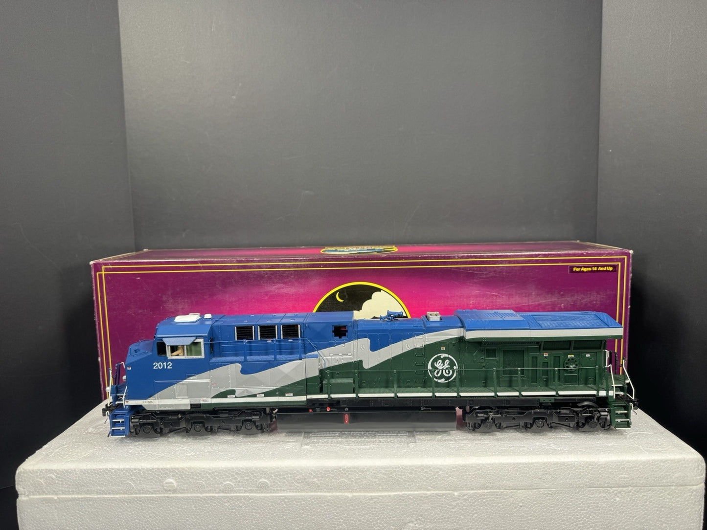 MTH 20-20313-1 General Electric GE Demonstrator ES44AC diesel engine #2012 PS35