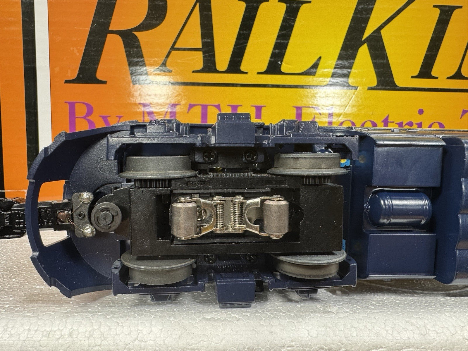 MTH RailKing 30-2716-1 B&O Chessie System F-3 diesel engine ABA set PS2 BCR9