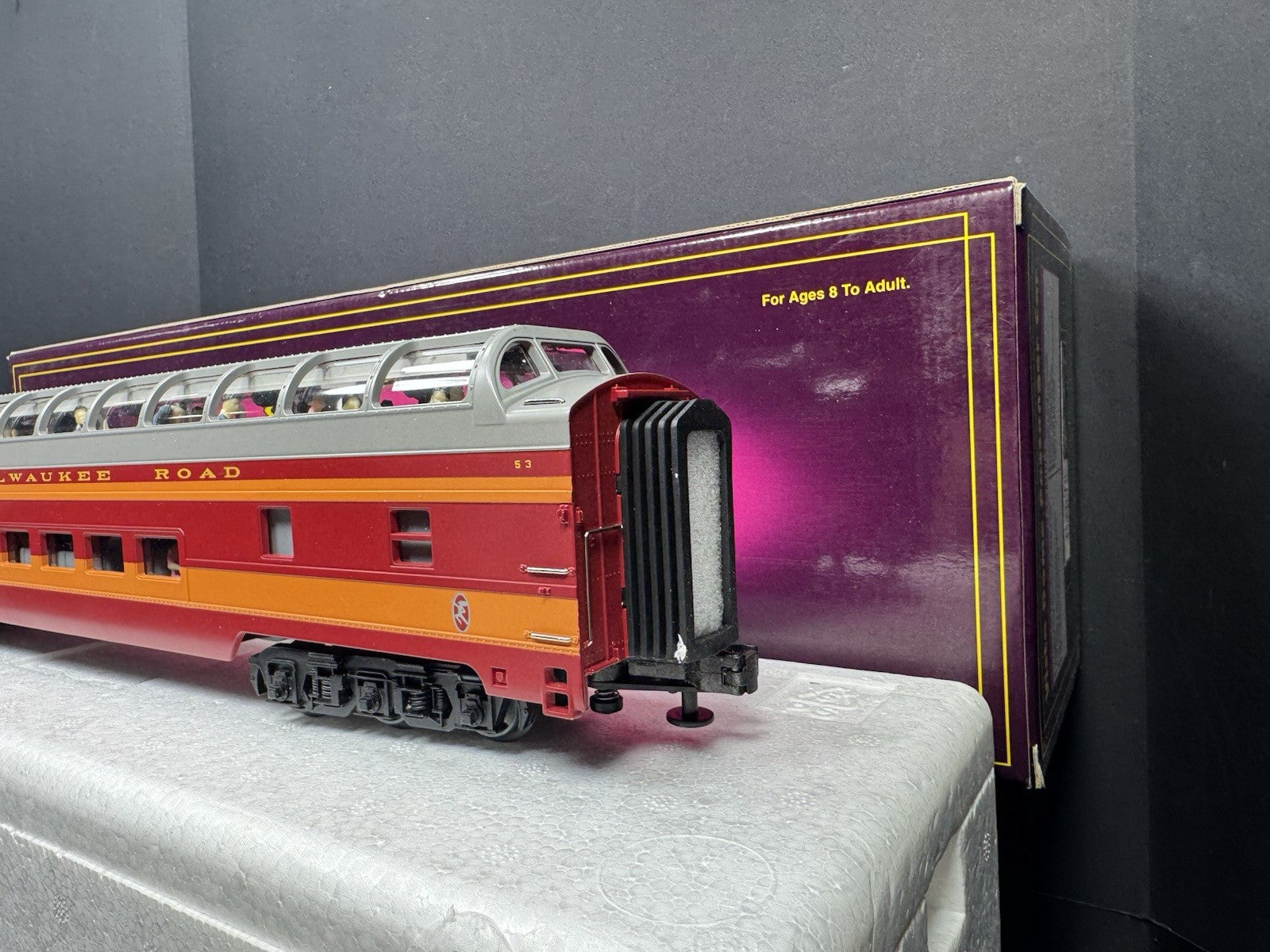 MTH 20-6752 Milwaukee Road 70' full-length vista dome passenger car #53 EX9