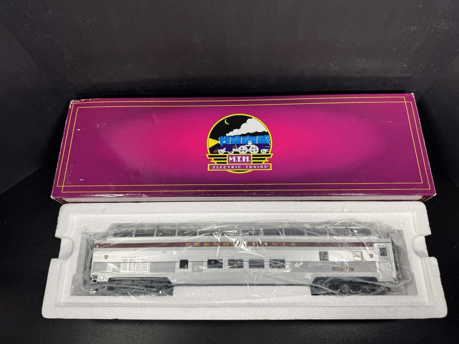 MTH 20-64066 Pennsylvania PRR 70' full vista dome passenger car LNIB11