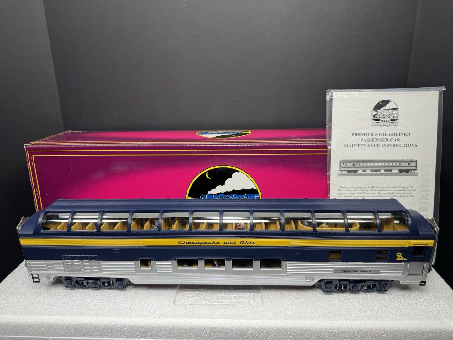 MTH 20-67073 Chesapeake & Ohio C&O 70' full-length vista dome passenger car LNIB2