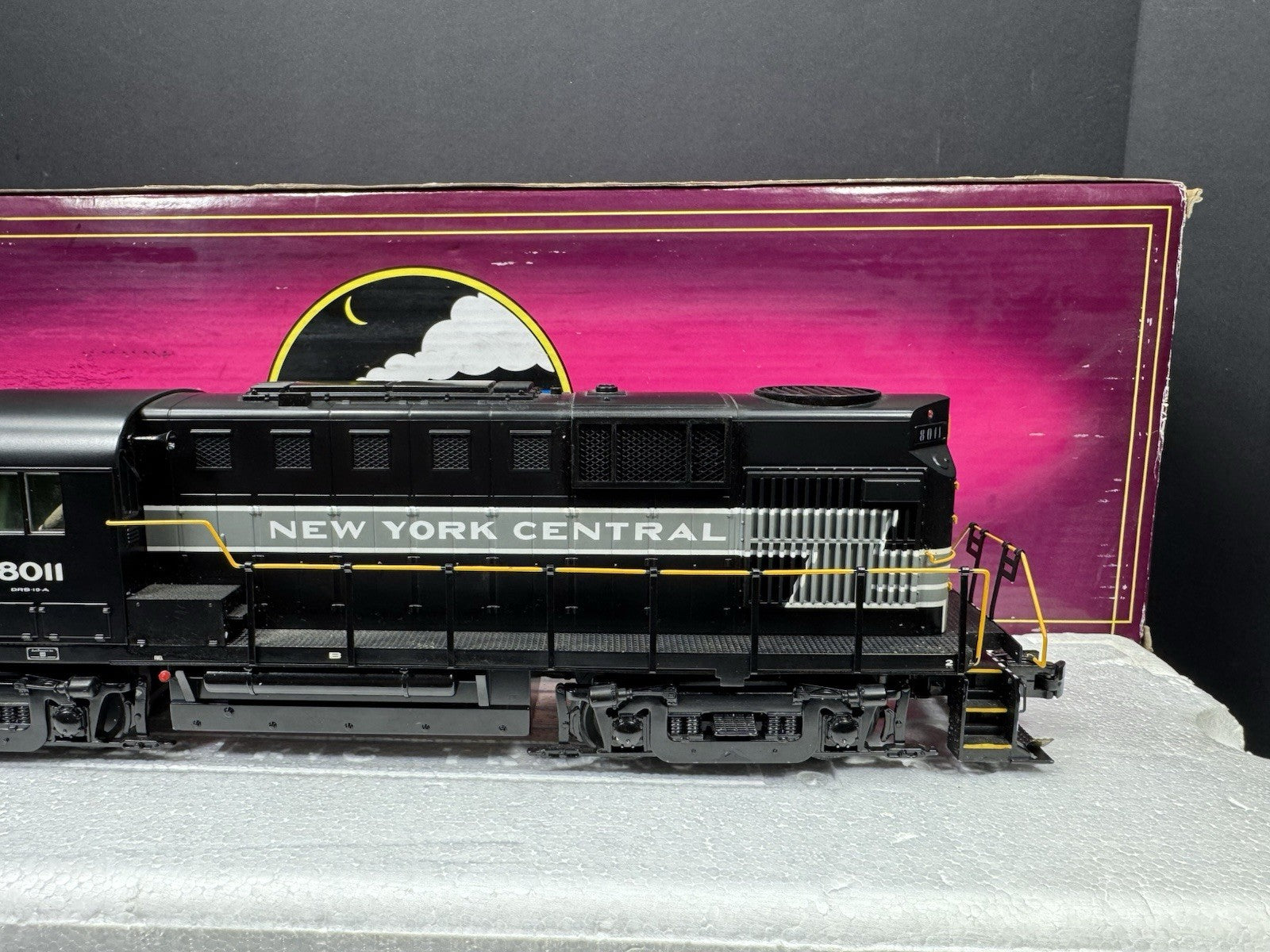 MTH 20-20213-1 New York Central NYC RS-11 high hood diesel engine #8011 PS3 EX3