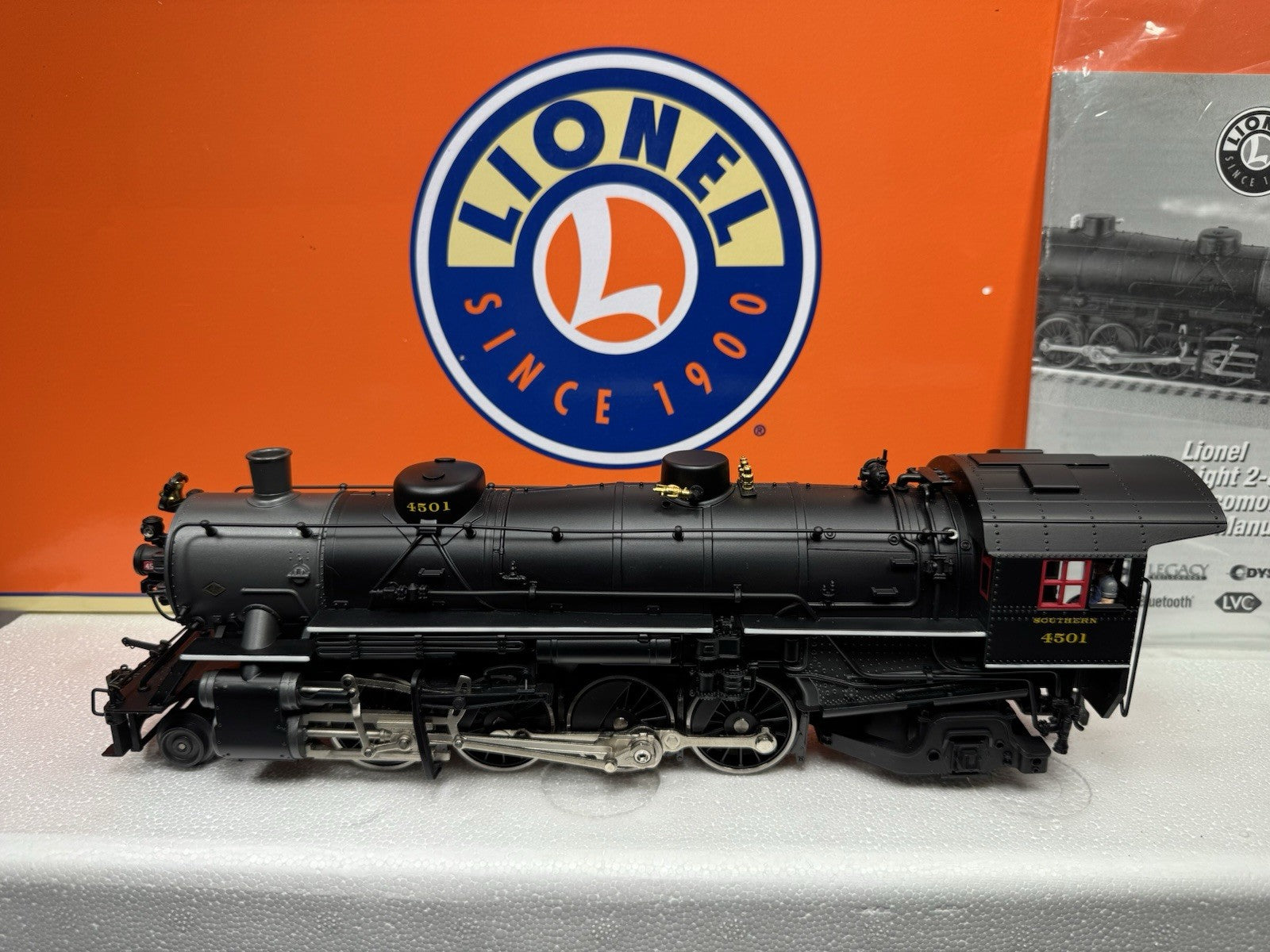 Lionel LEGACY 2131370 Southern USRA Light Mikado 2-8-2 steam engine #4501 LNIB2