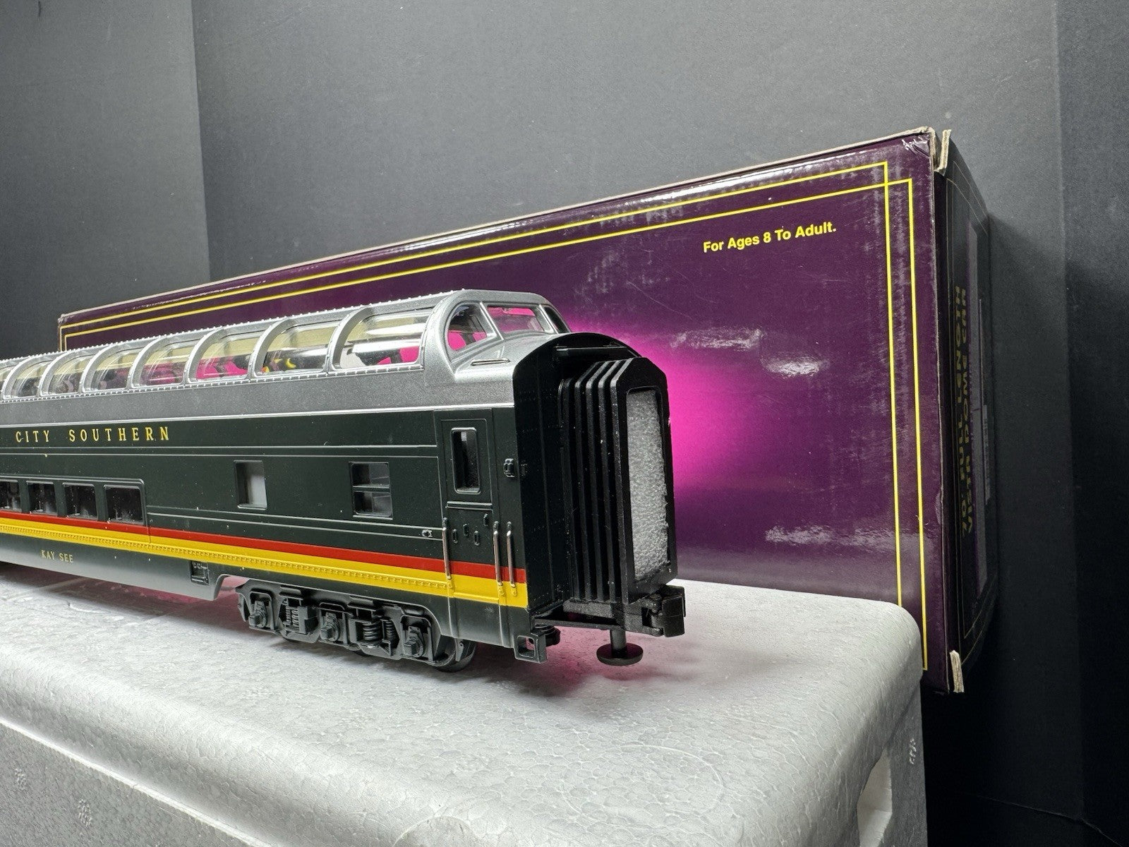 MTH 20-6735 Kansas City Southern KCS 70' full-length vista dome pass car LNIB3