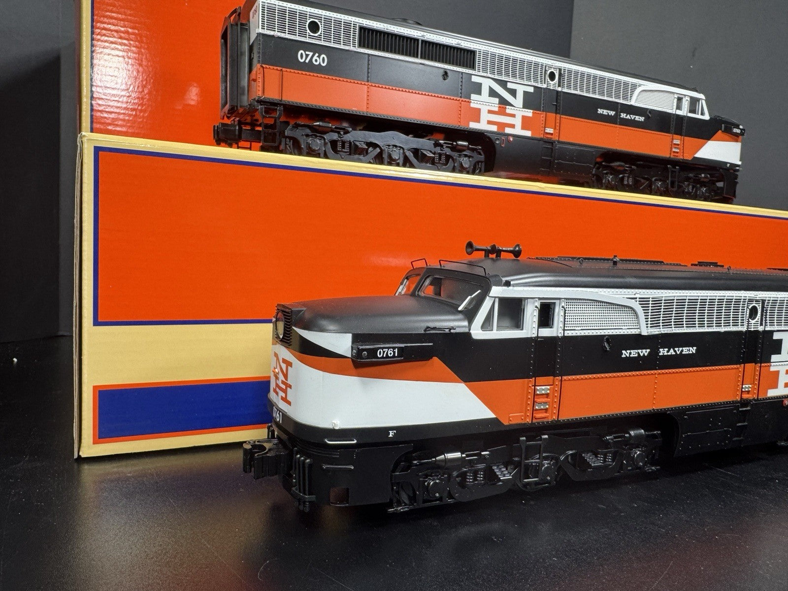 Lionel LEGACY 2133410 New Haven NH Alco PA diesel engine AA set LNIB11