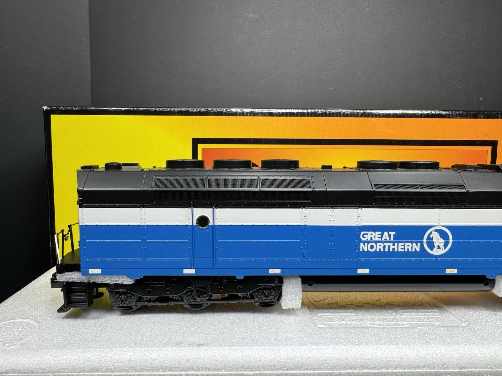 MTH RailKing 30-2459-3 Great Northern GN FP45 nonpowered diesel engine #430 LNIB7