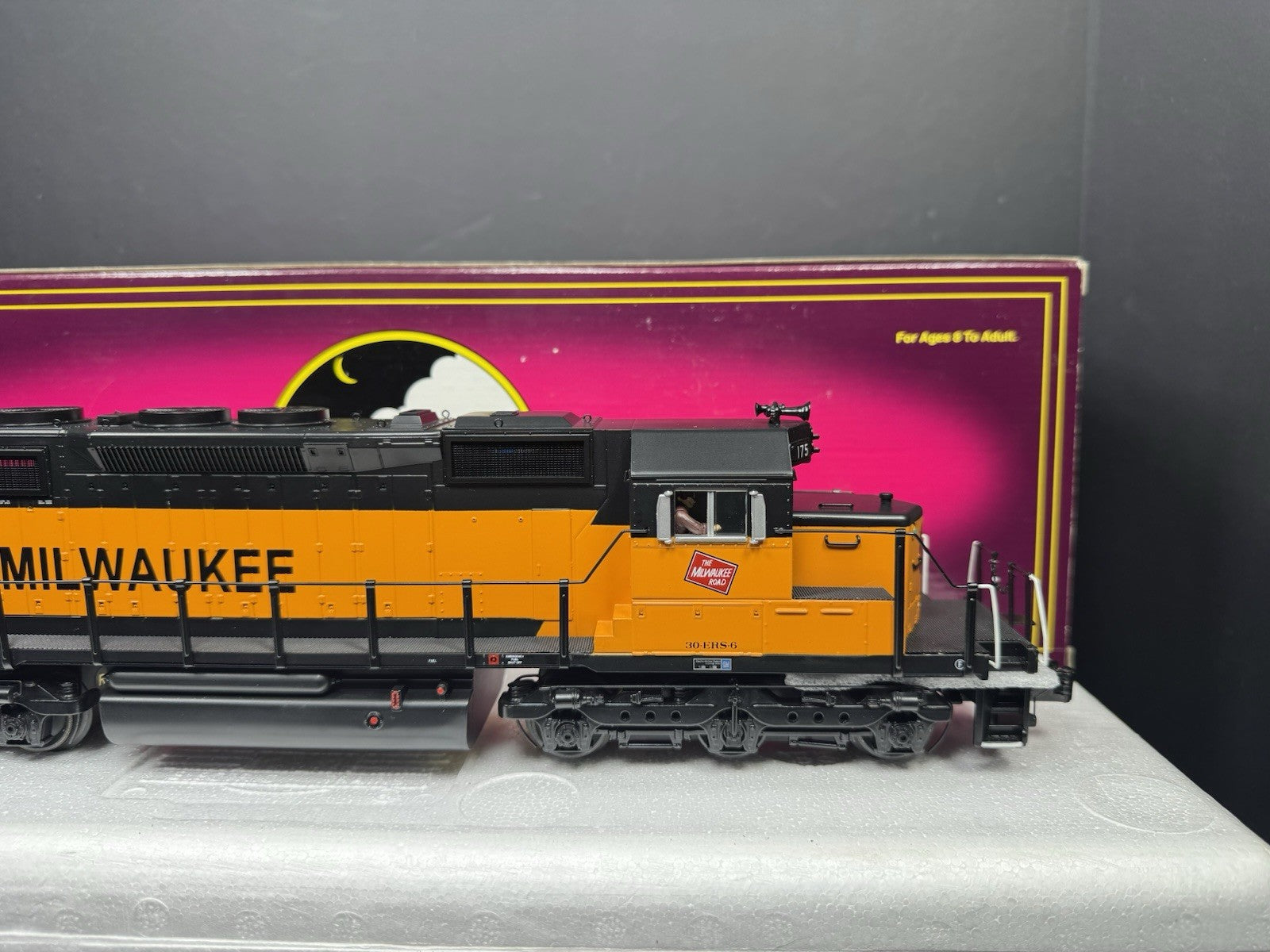 MTH 20-2668-1 Milwaukee Road SD40-2 diesel engine #175 PS2 BCR LNIB8
