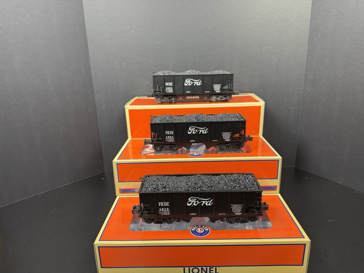 Lionel 2026950 Ford 2-bay hopper car with coal load 3-pack LNIB3