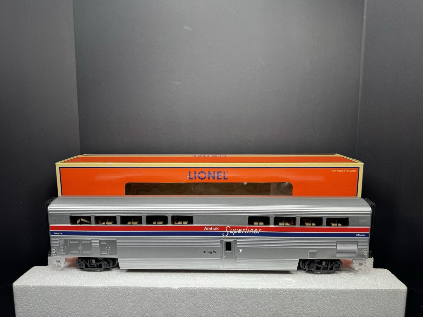 Lionel 6-15396 Amtrak Superliner 18" aluminum StationSounds diner car LNIB5