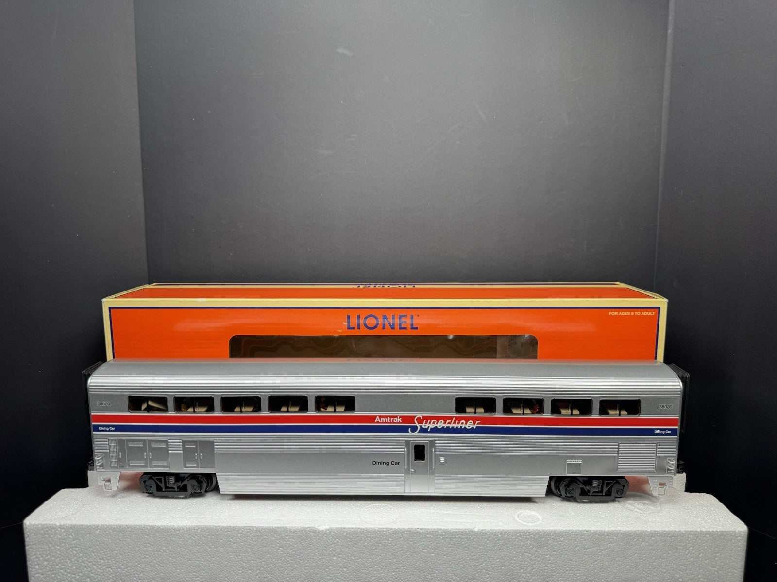 Lionel 6-15396 Amtrak Superliner 18" aluminum StationSounds diner car LNIB5