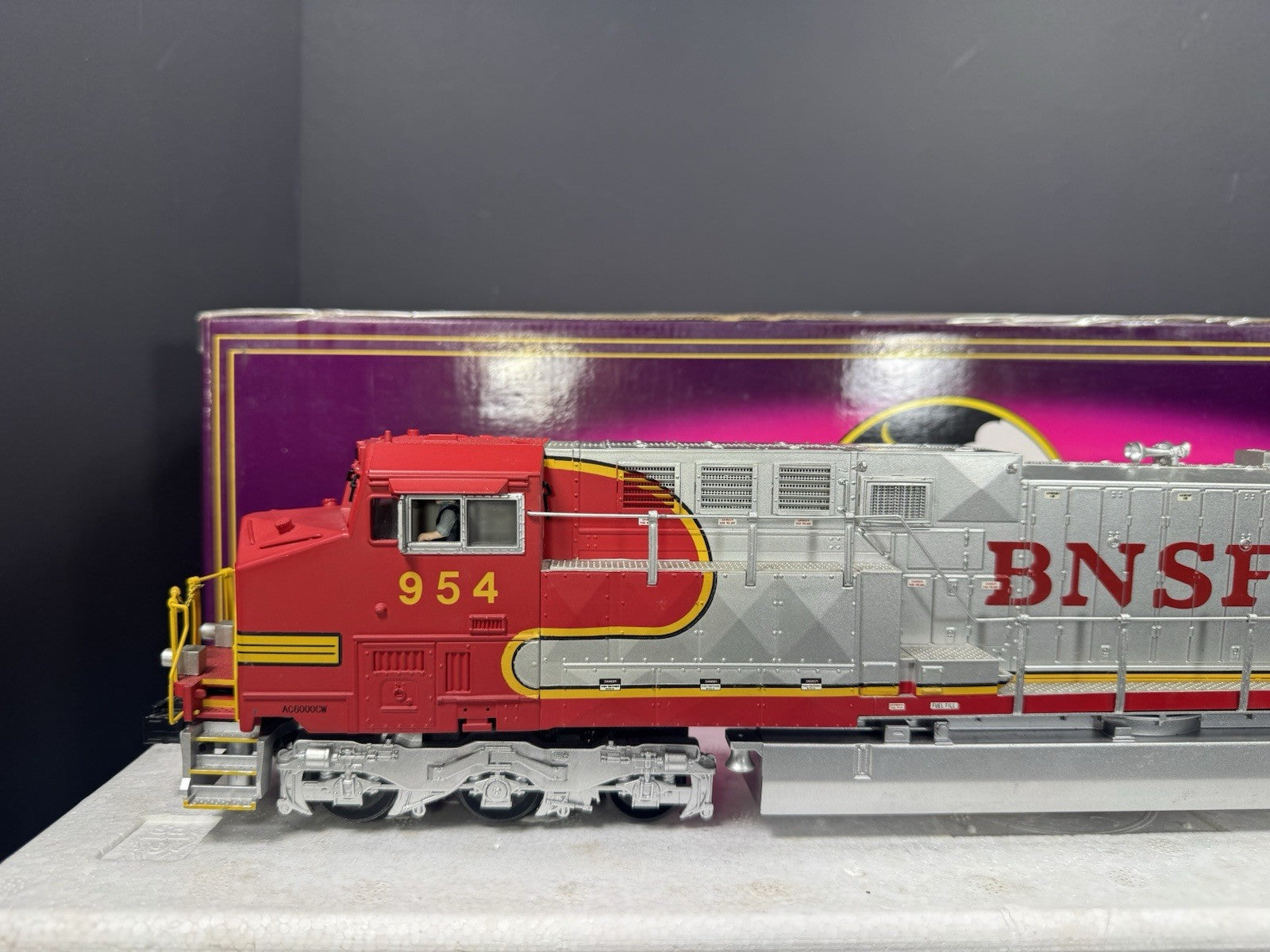 MTH 20-2265-1 Santa Fe Warbonnet AC6000 diesel engine #954 PS2 BCR EX2