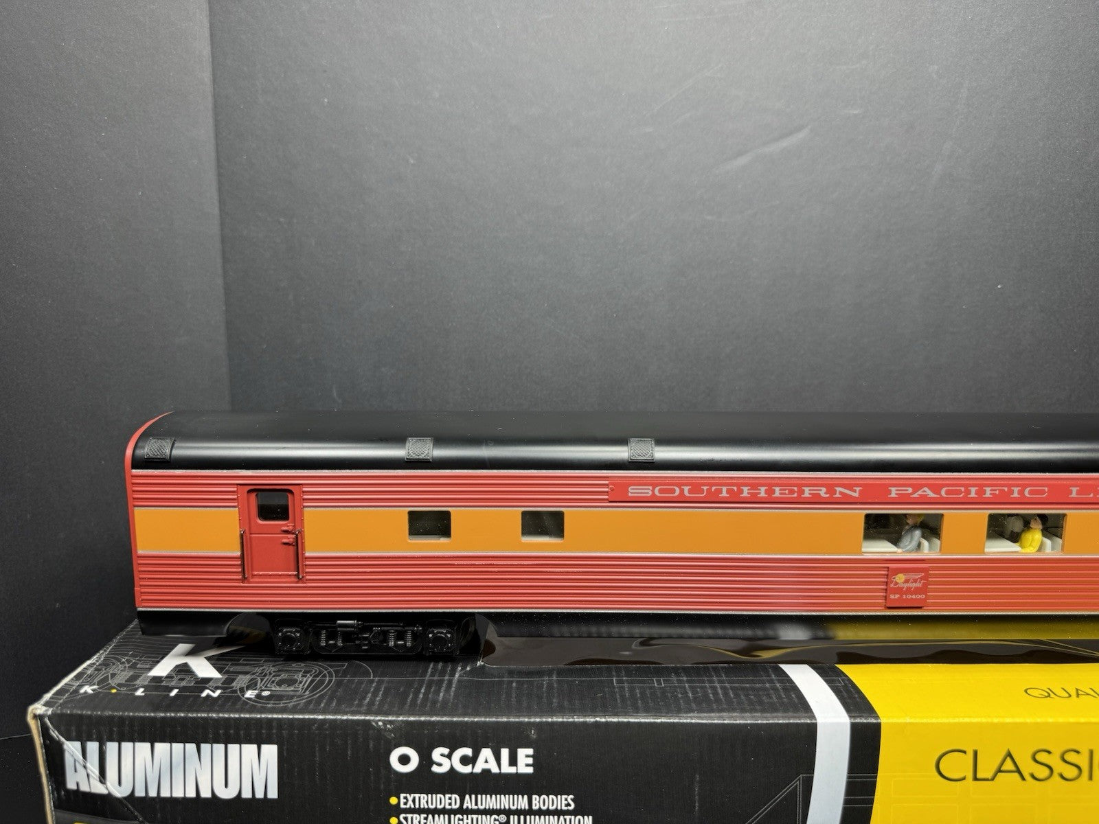 K-Line K4688-41040 Southern Pacific 21" aluminum coffee lounge car #10400 LNIB2